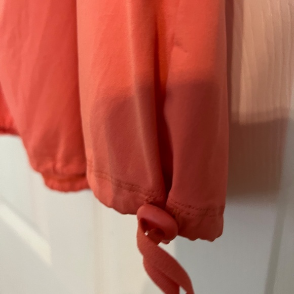 Gap Women's Large Workout Top, Salmon/ Racerback, Tank, Adjustable Bottom Hem - Picture 4 of 6